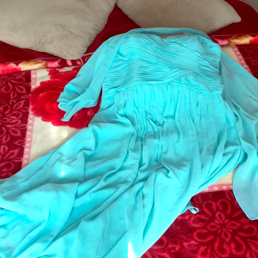 A long mintyish dress